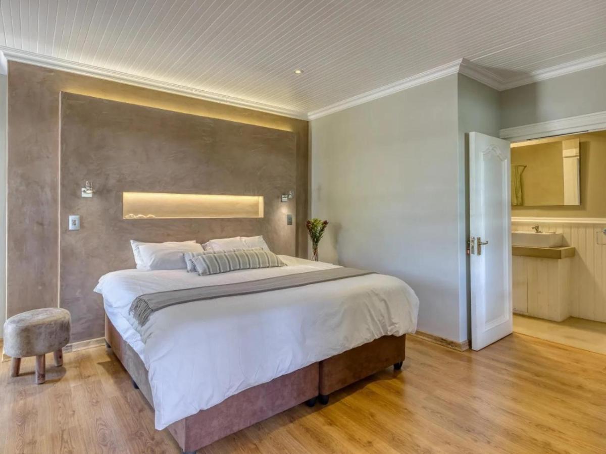 Explorer Guesthouse Сомерсет-Уэст Номер фото