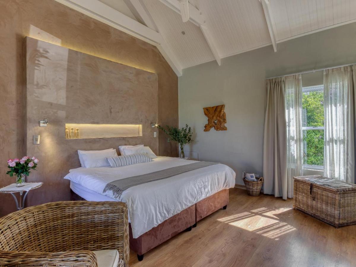 Explorer Guesthouse Сомерсет-Уэст Экстерьер фото